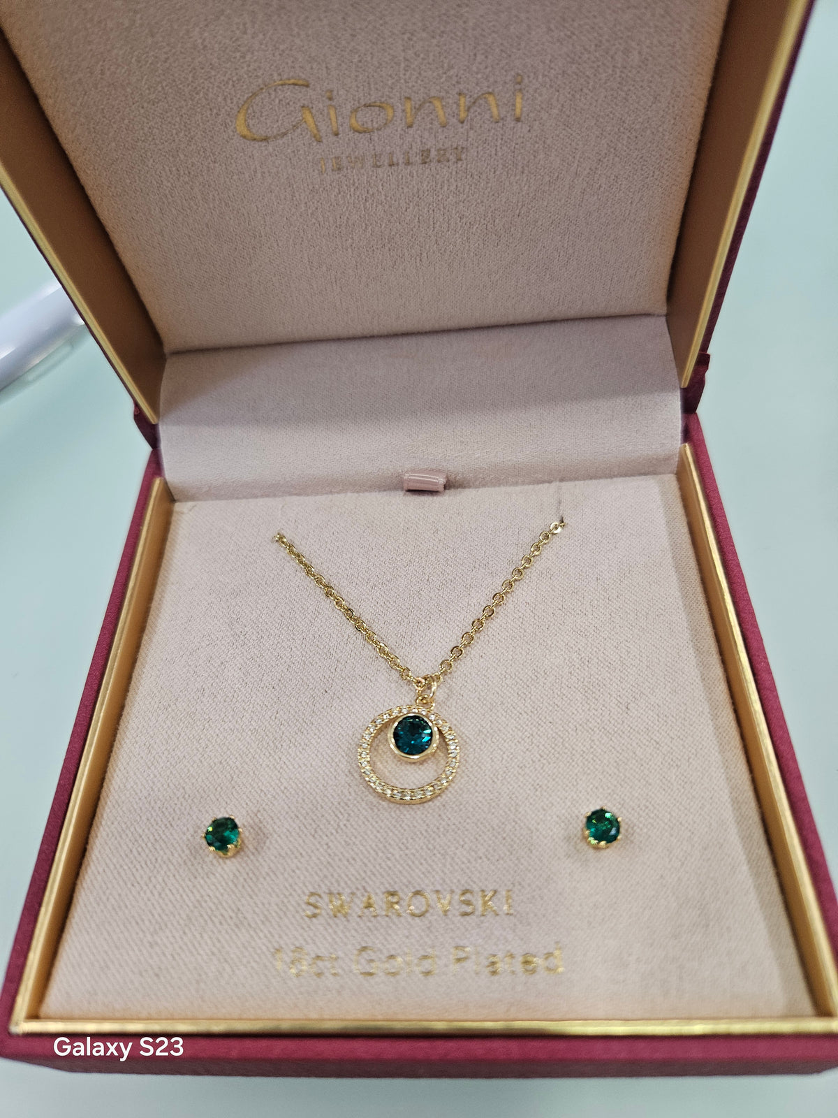 Emerald Swarovski Pendant & Stud Set Goldplated