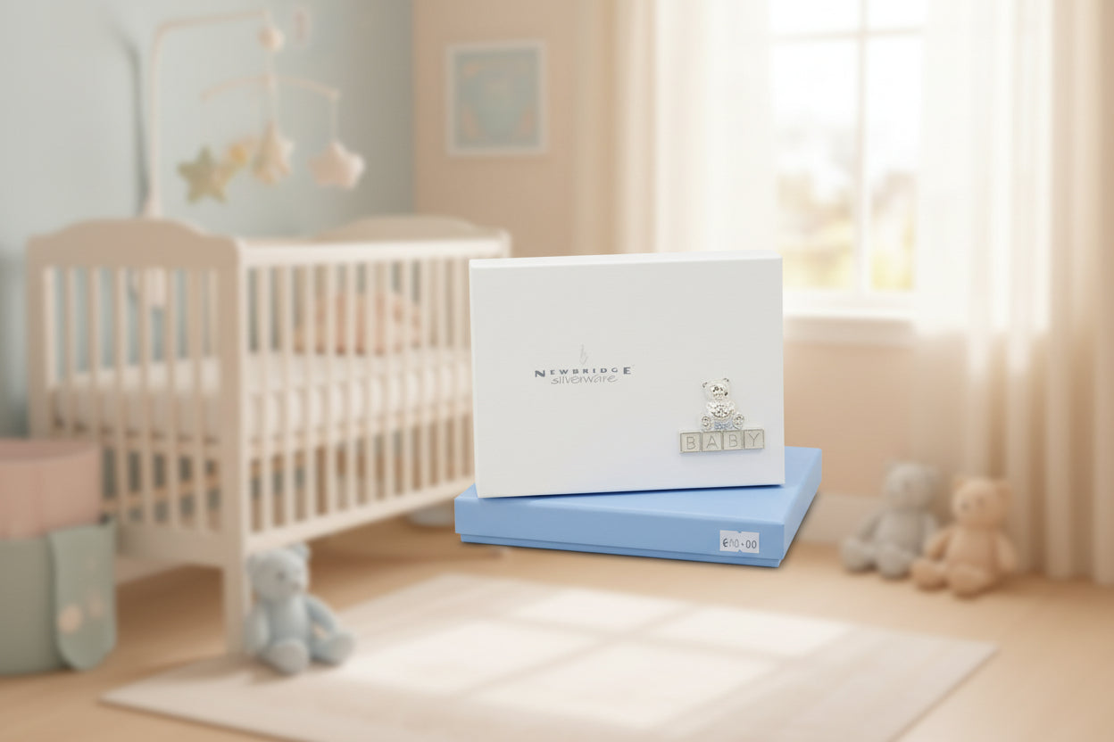 Baby frame with bear