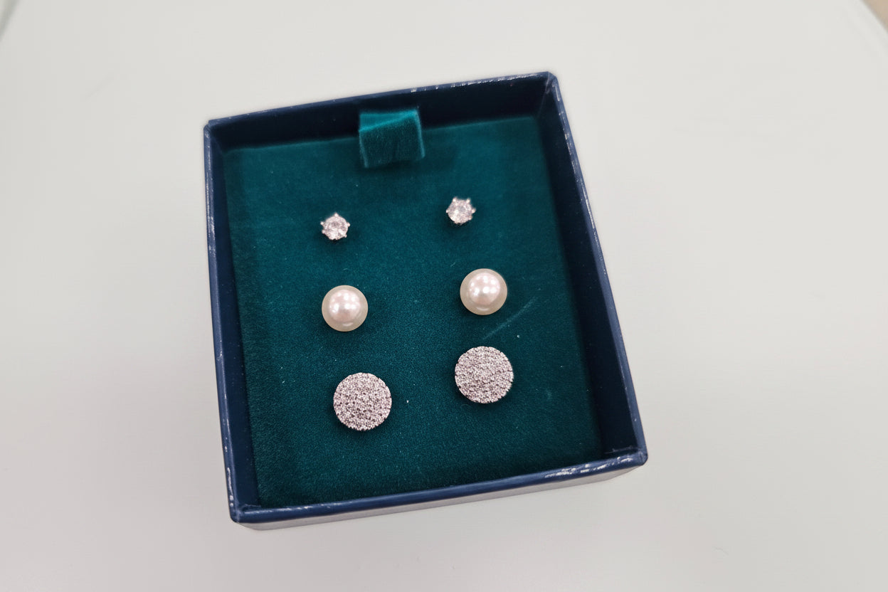 Set 3 Stud Earrings