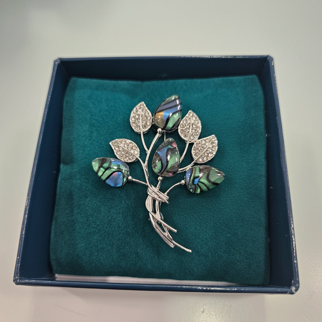 Posey of flowers with clear stones