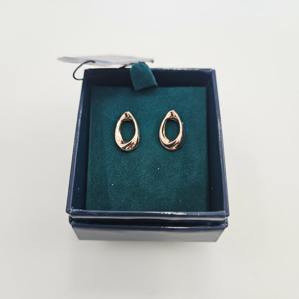 Goldplated loop stud earrings
