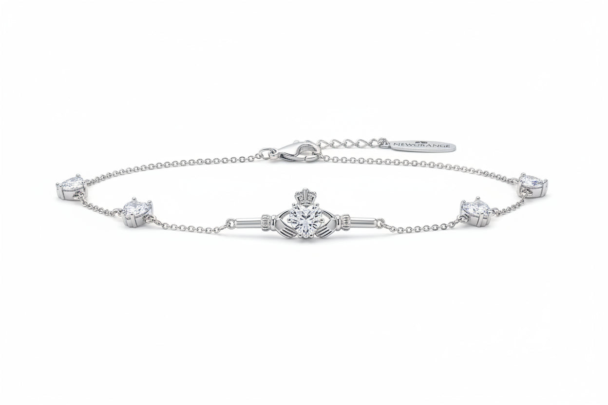 Silverplated claddagh bracelet with clear stones
