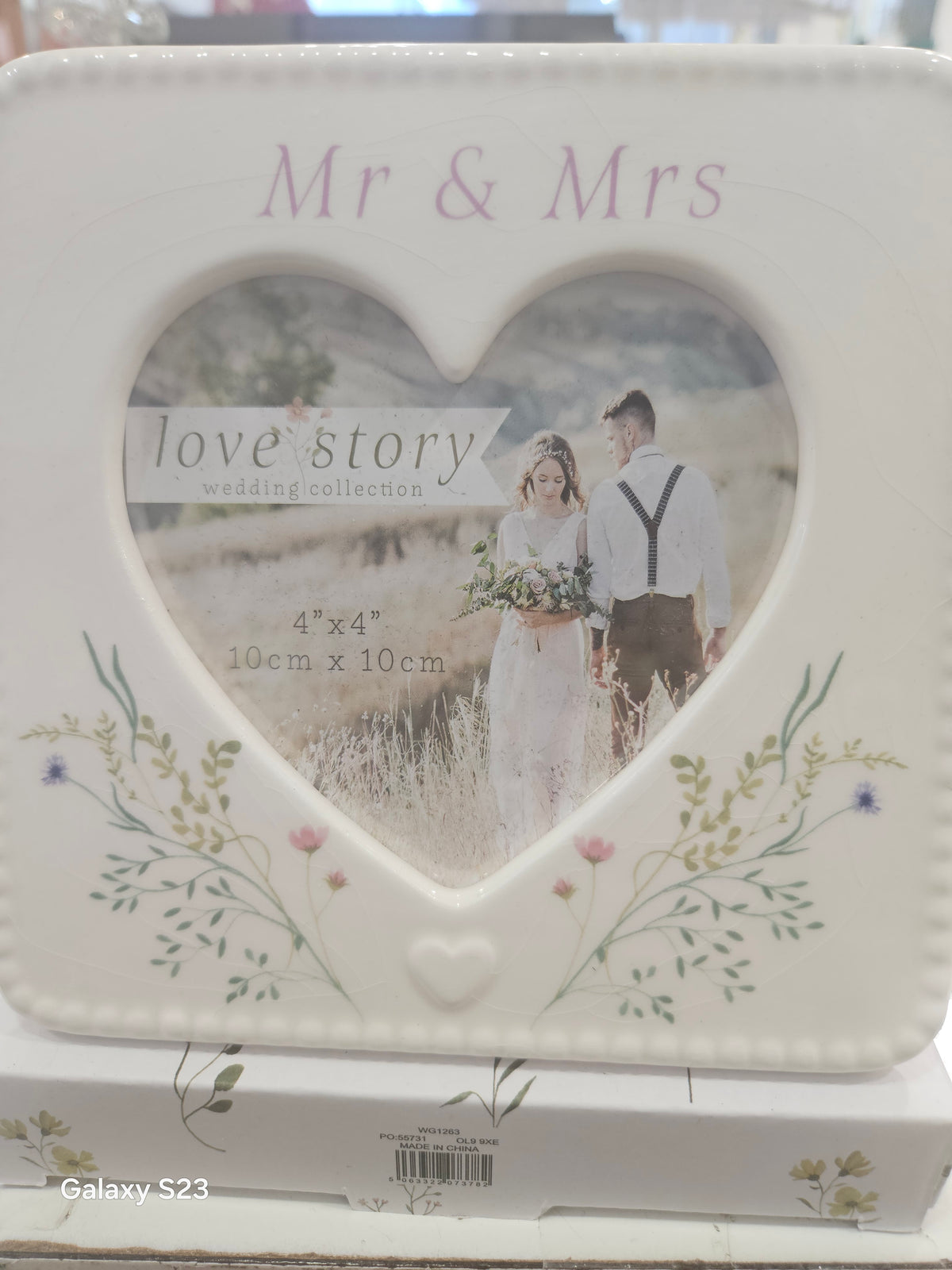 Mr & mrs 4 x 4 floral frame
