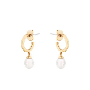 Tipperary Crystal Natural Pearl Hoop Earrings Goldplated