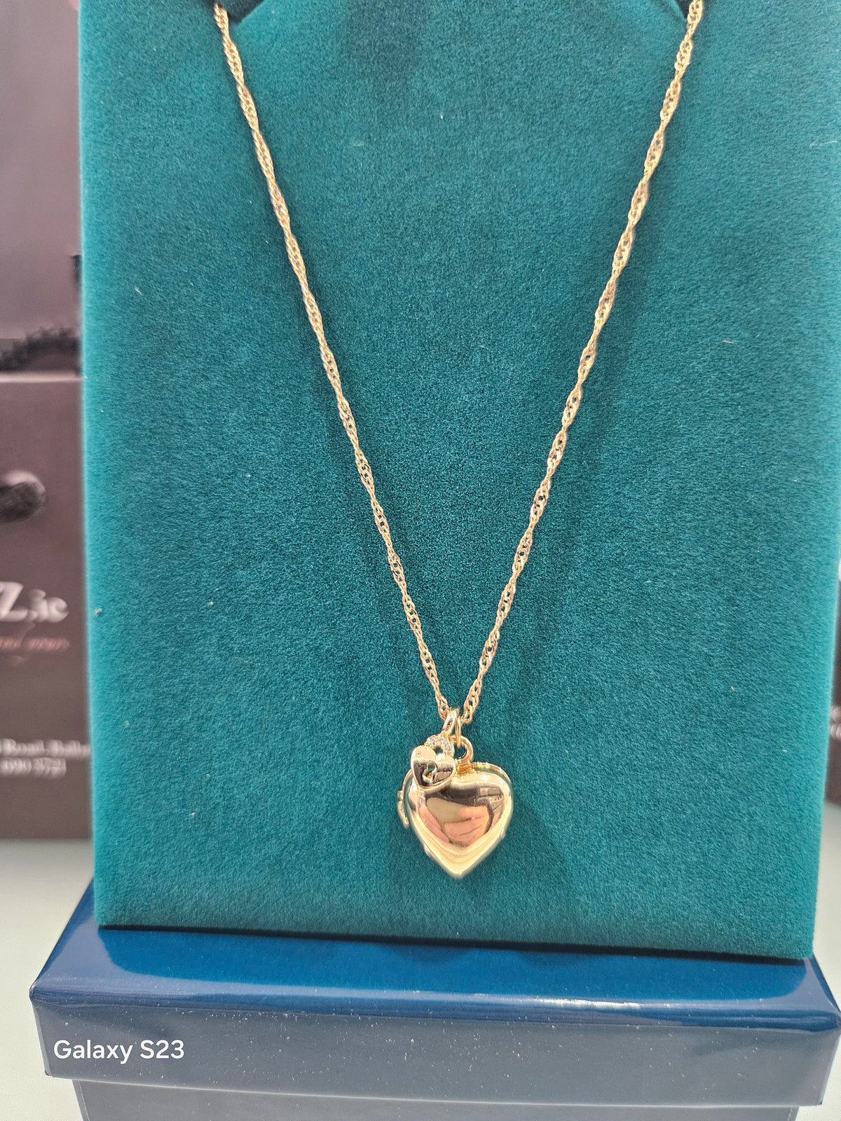 Twist chain with locket Goldplated