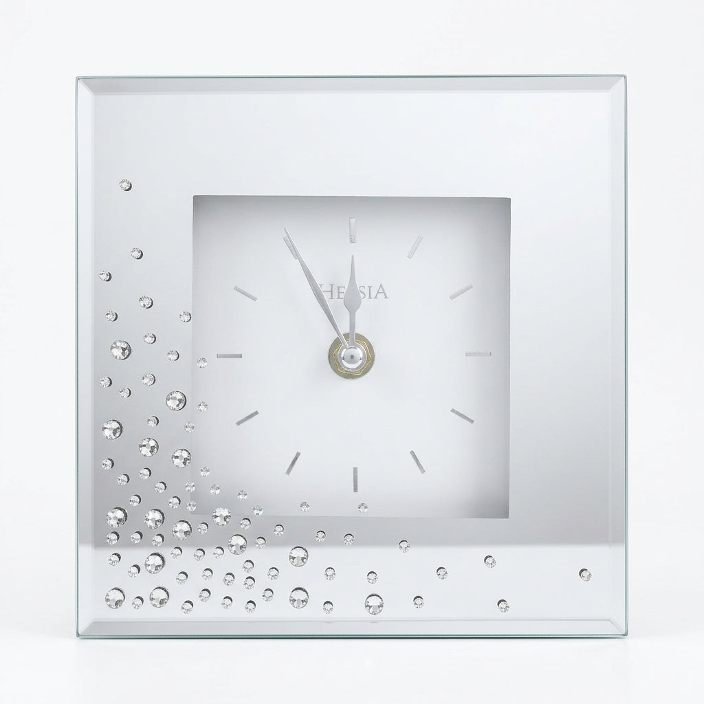 Scatter diamante mantle clock