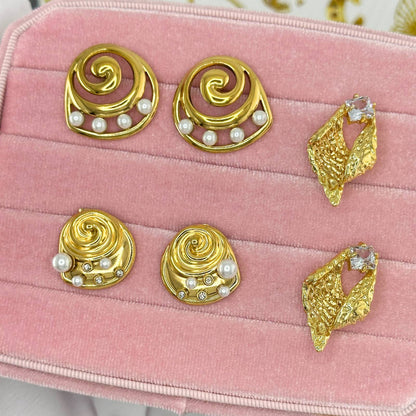 L. Style Pearl& Dimante Detail Earring 18K Gold Plated Steel