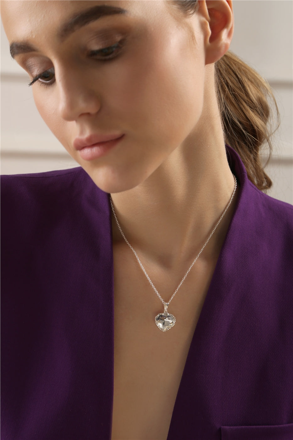 CLEAR STONE HEART PENDANT