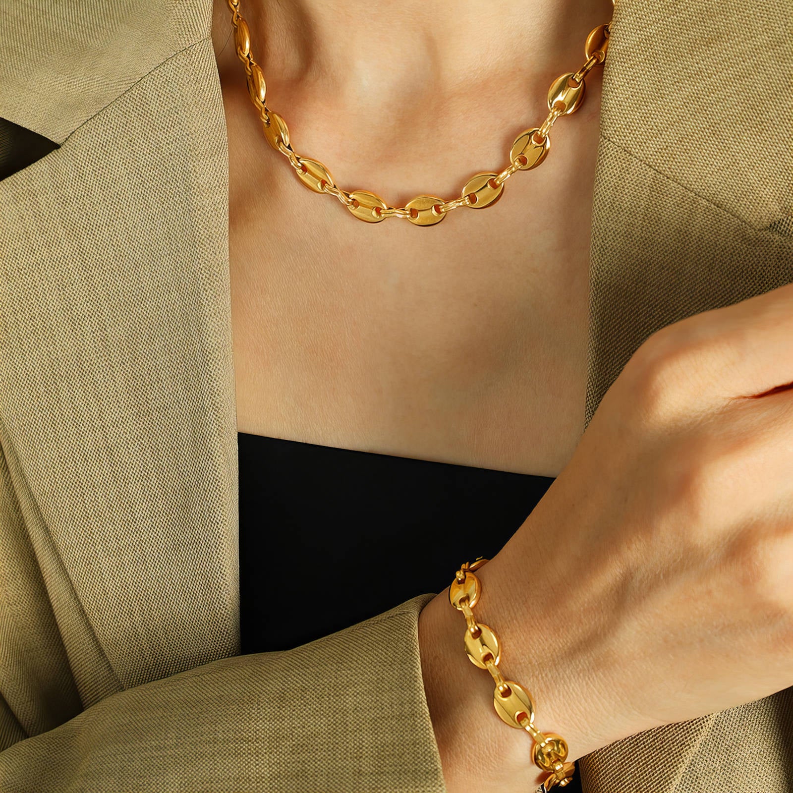 L. Style  Interlinking Bracelet 18K Gold Plated Steel