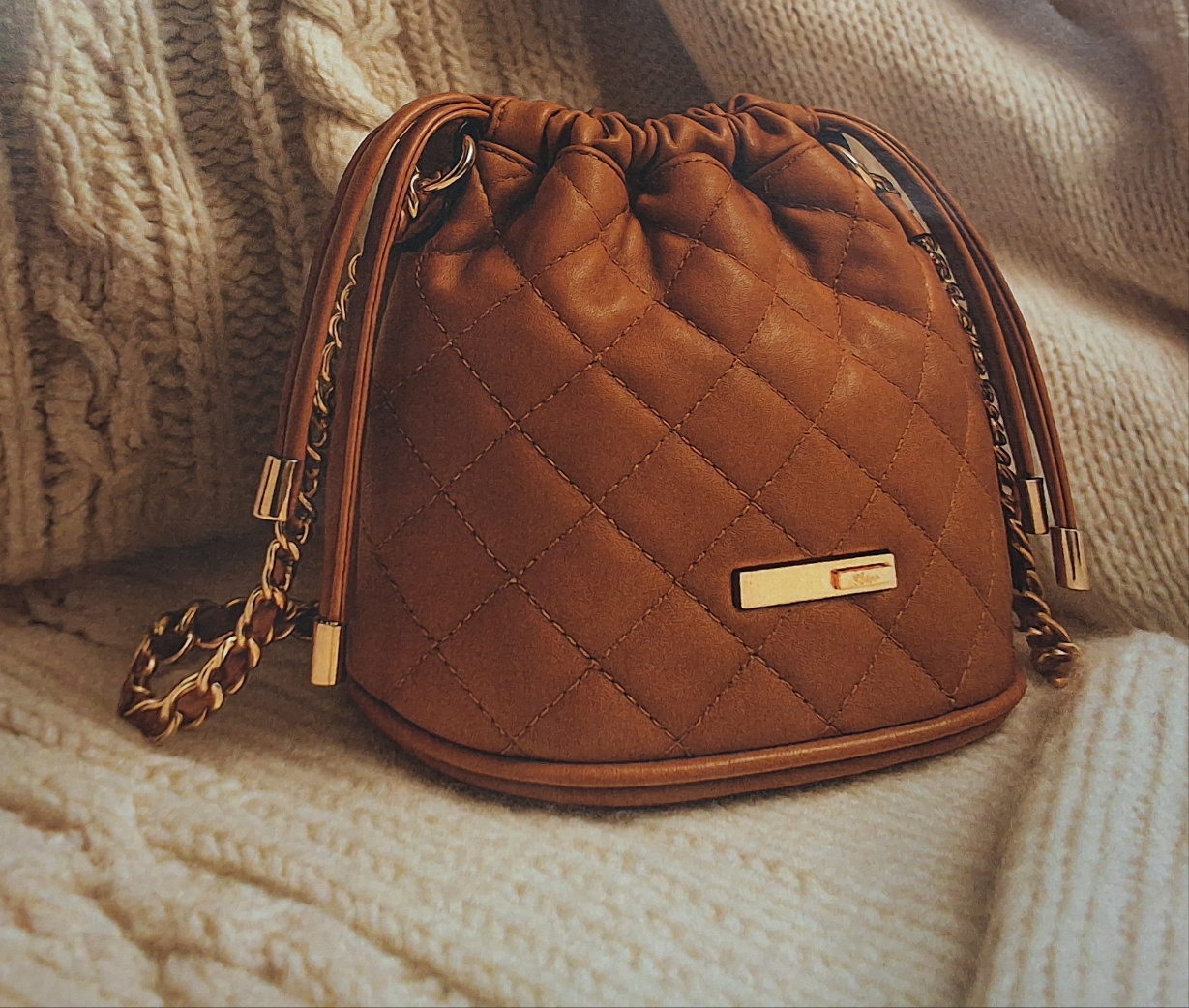 Innsbruck  Pouch Bag Mustard