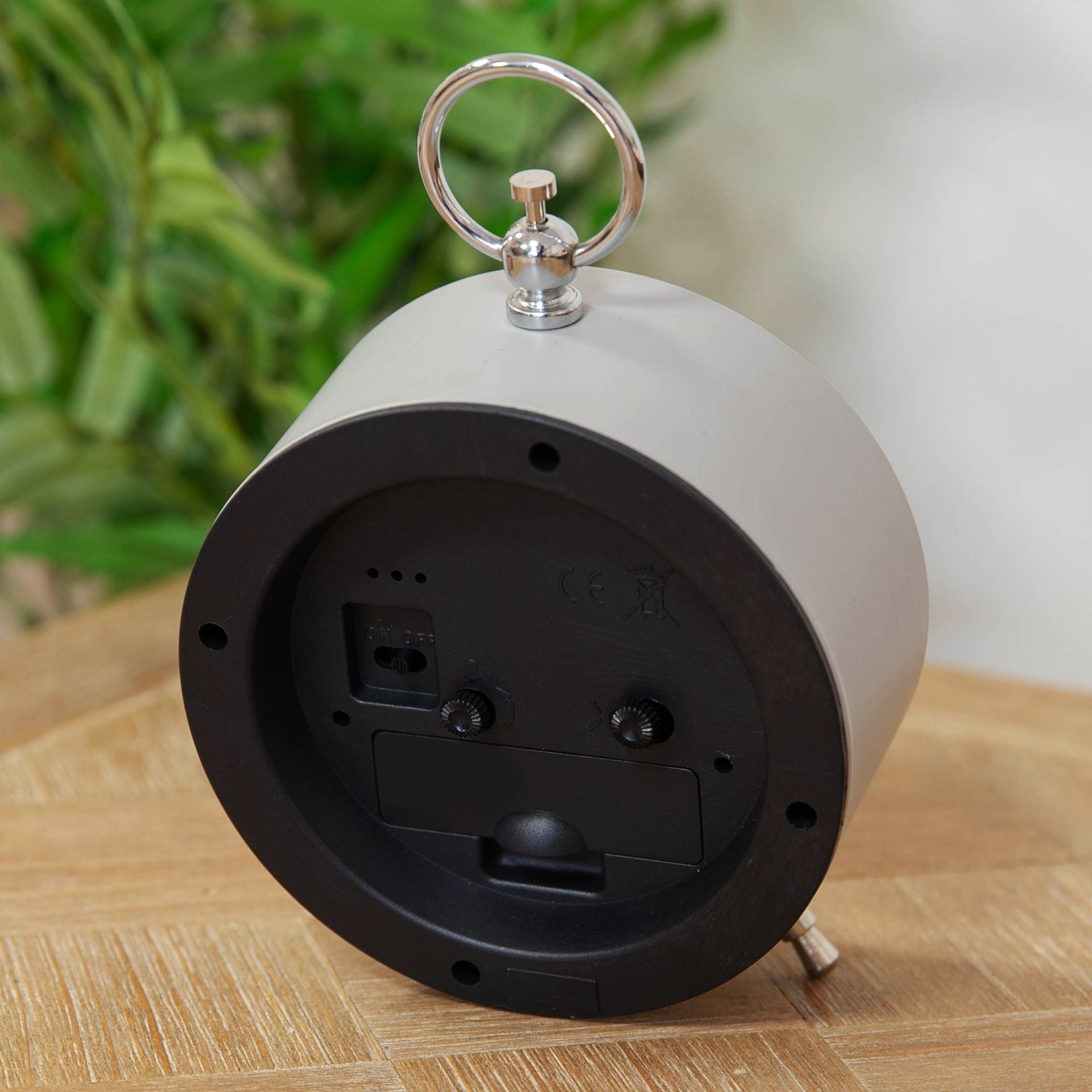 Bee Metal Clock