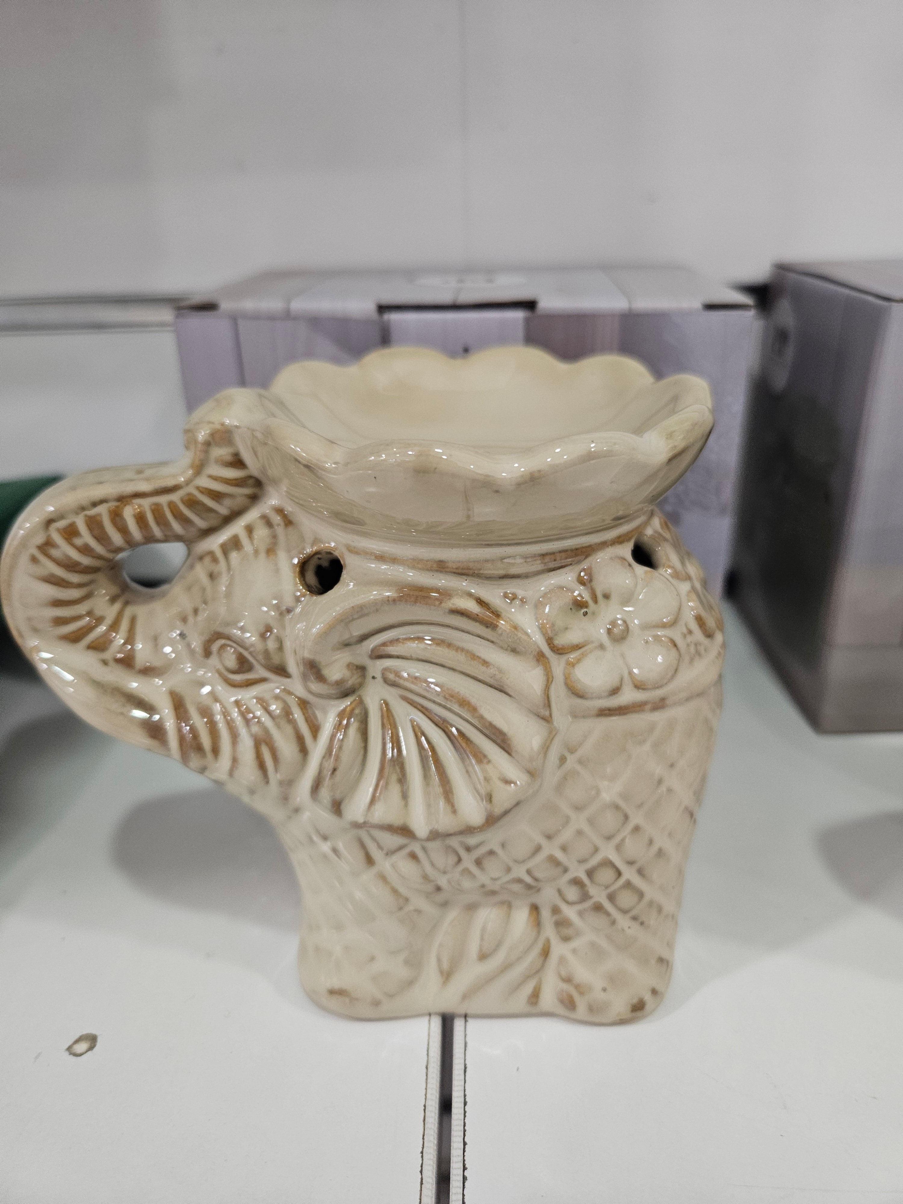 Cream Elephant Wax Burner