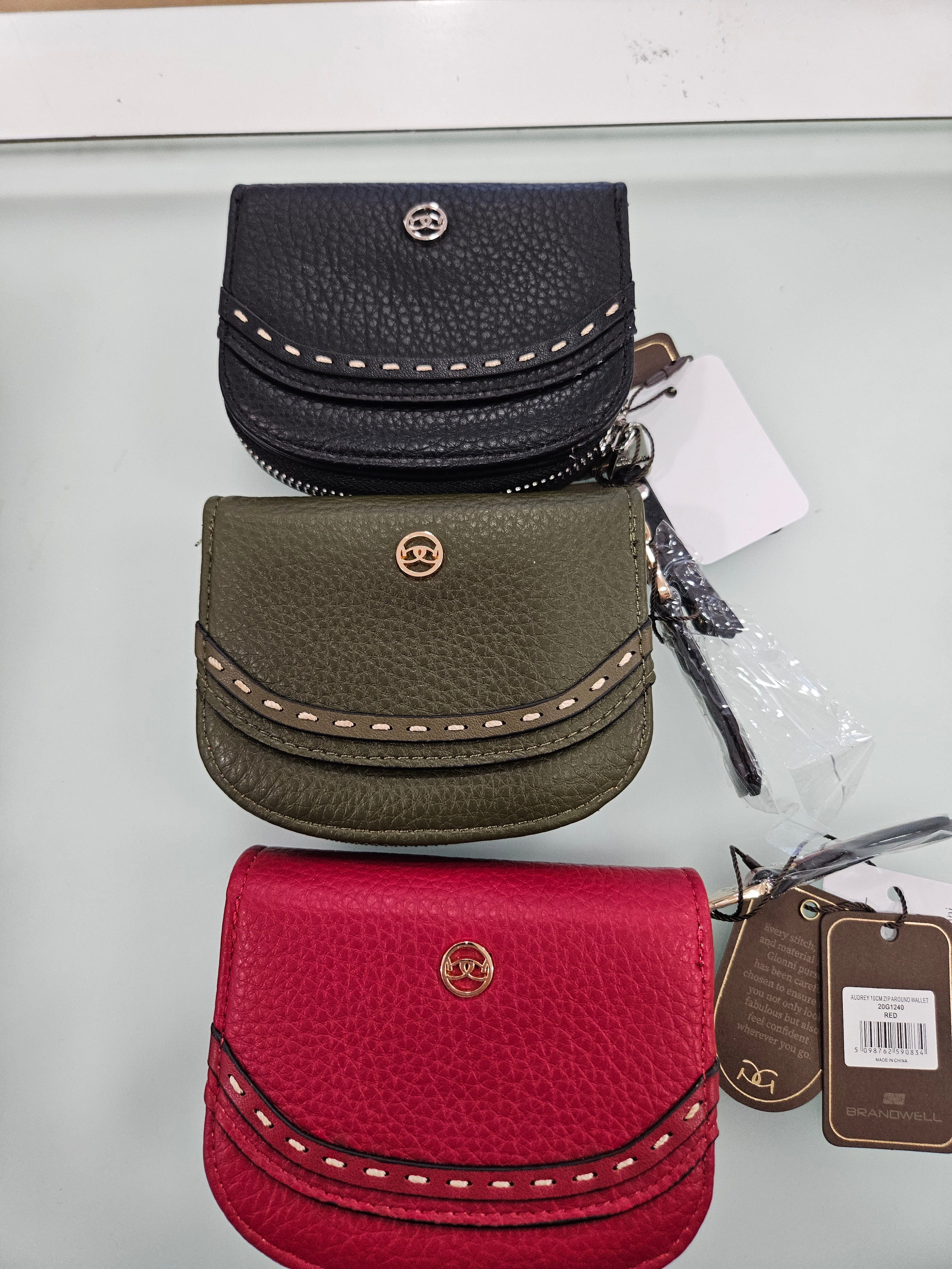 Audrey Purse Black/Green/Red Zip Around