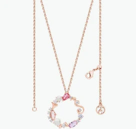 Tipperary Crystal Maureen O'Hara Vintage  Wreath Rose Gold Pendant