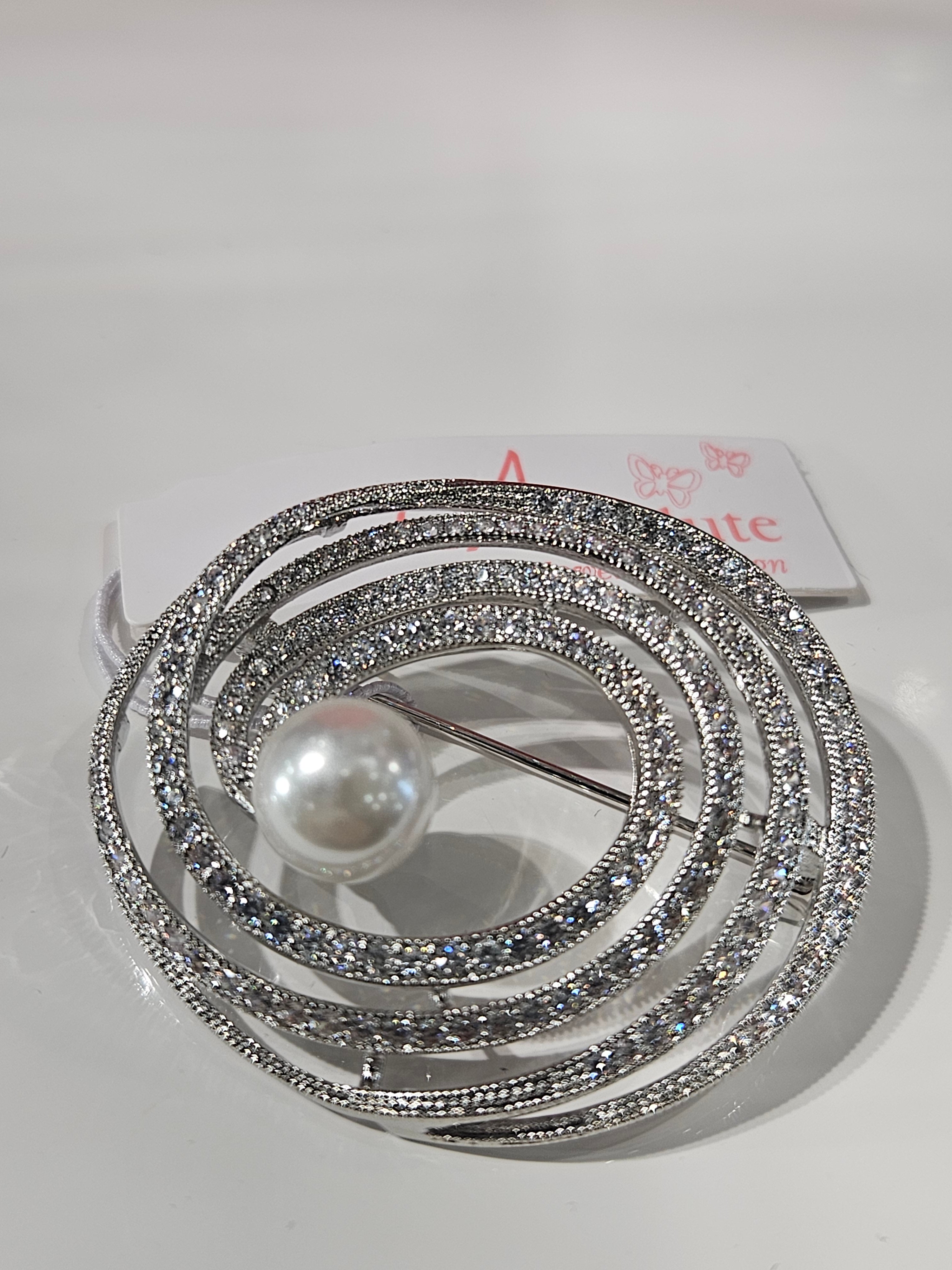 Absolute Silverplated Brooch with Pearl & Diamanté