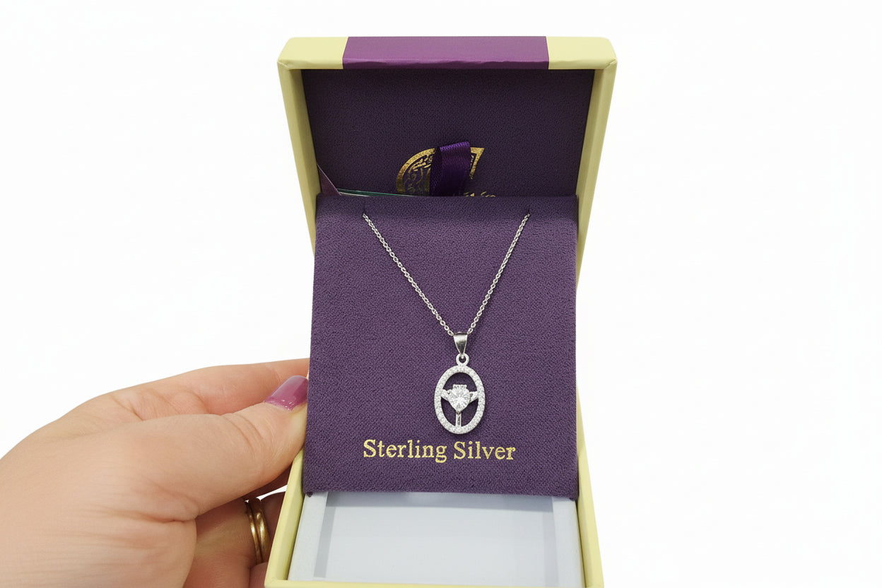 Cailín  clear stone clattagh  pendant