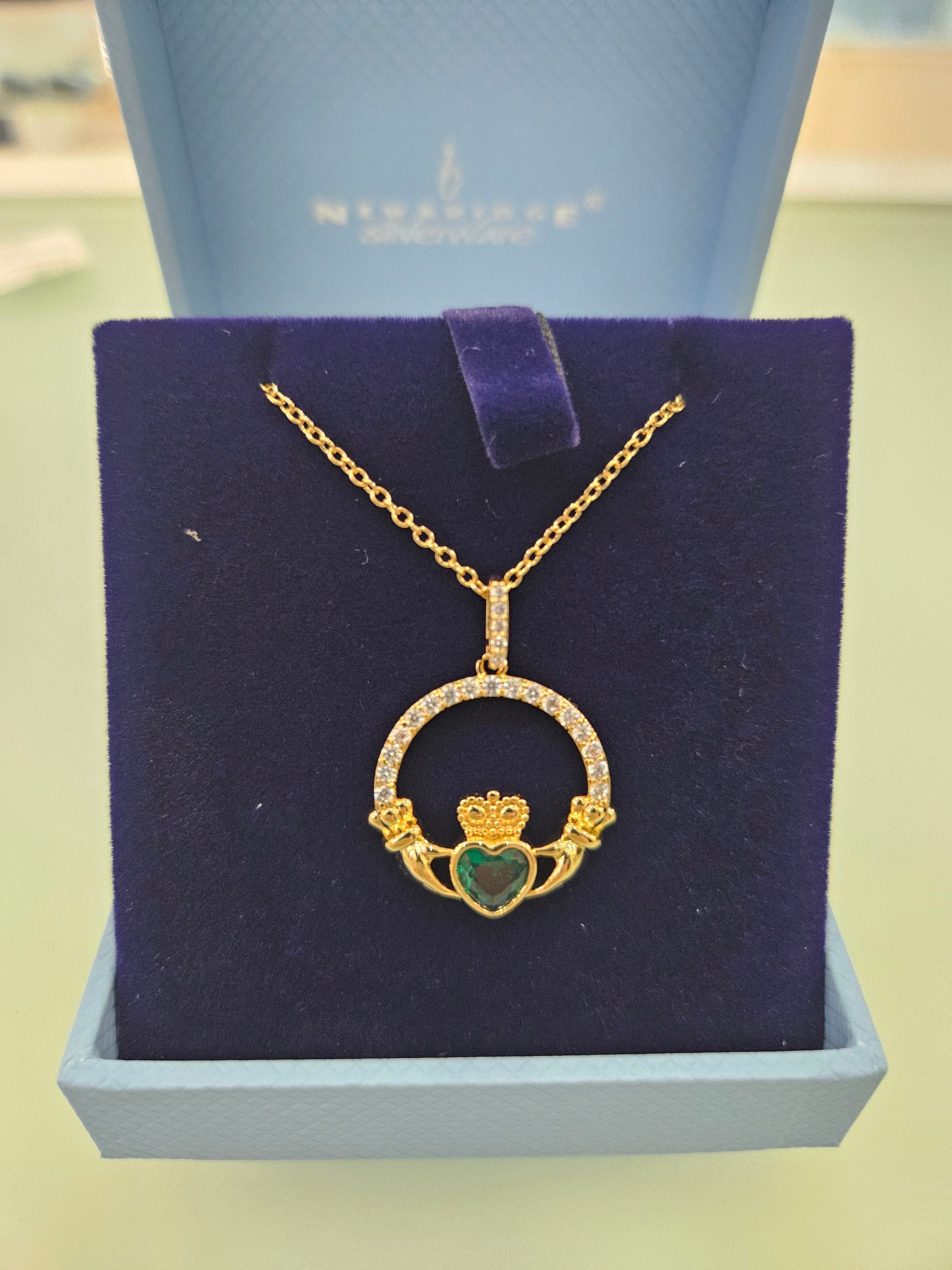 Goldplated Emerald Green Claddagh Pendant