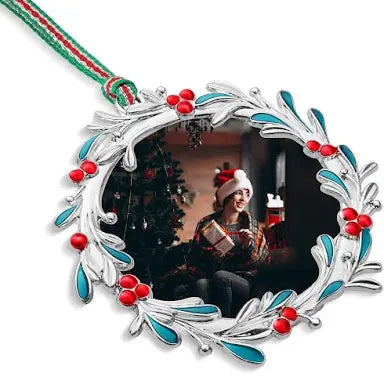 Newbridge Mistletoe Wreath Photo Frame Tree Decoration