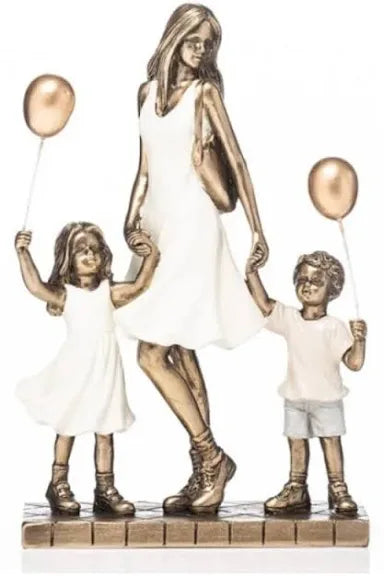 The Grange Collection Mother & Children with Balloons